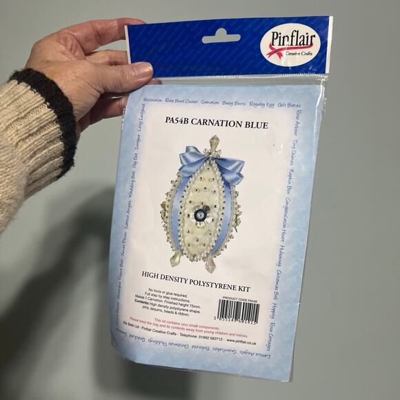 Ells Bells Pinfair UK Carnation Blue Easter Egg Sequin Bead Ornament Kit PA54B - Picture 3 of 5